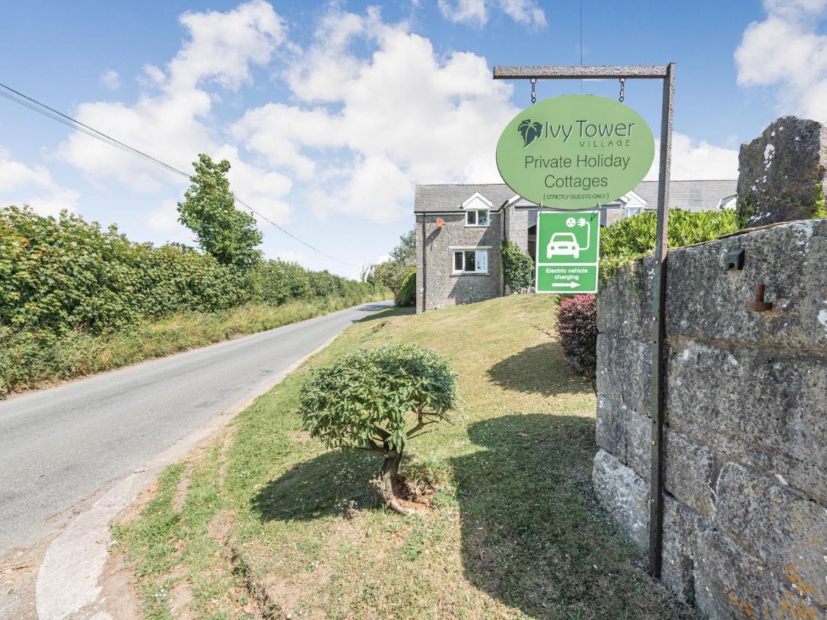 Villa The Coach House Tenby Esterno foto