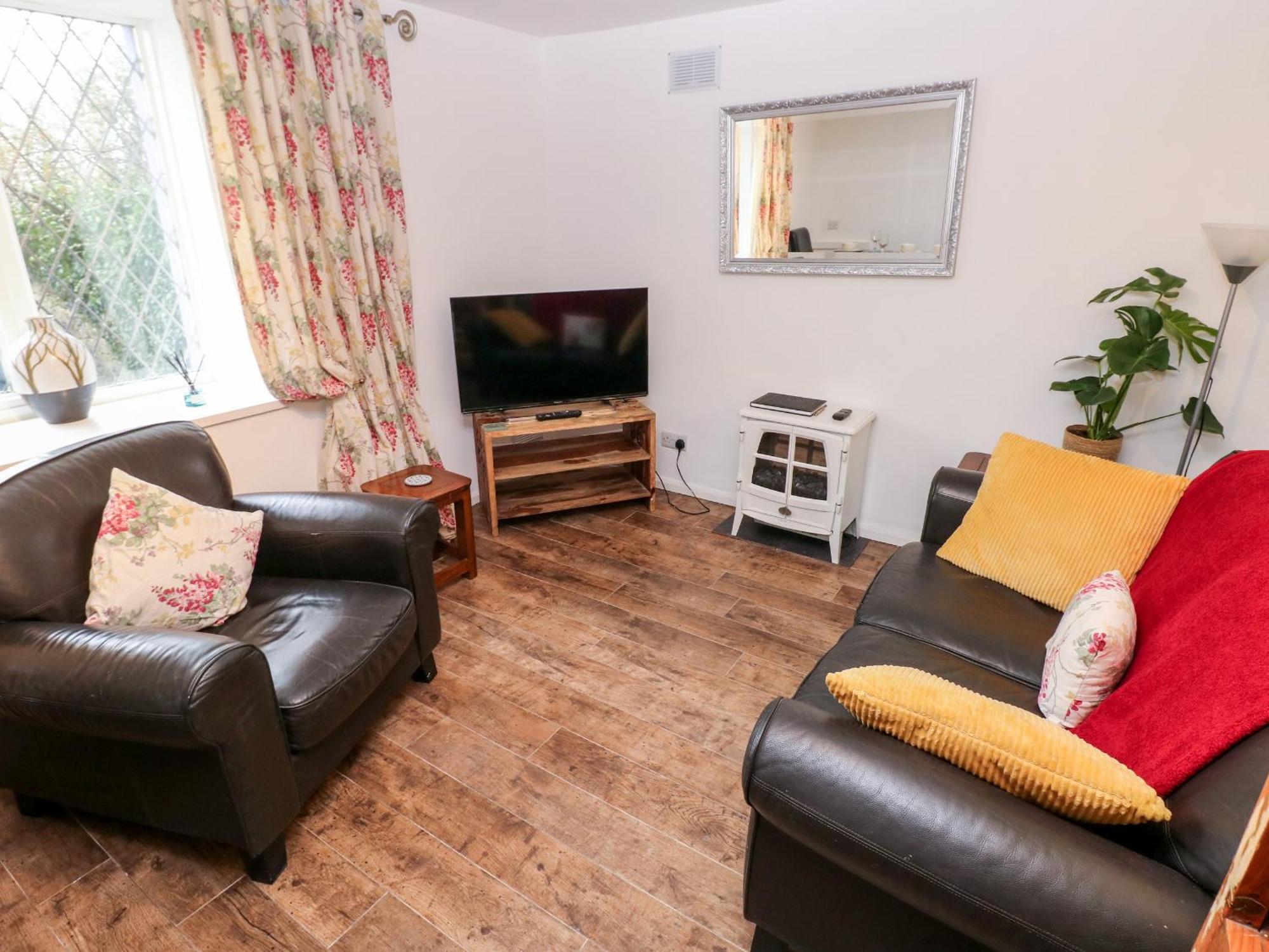 Villa The Coach House Tenby Esterno foto